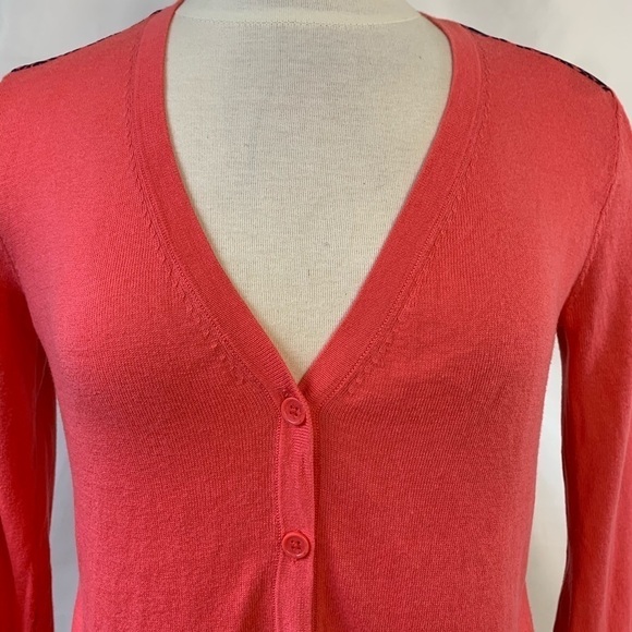 The Loft | Color-block blue Diamond V Neck Cardigan SP - Picture 4 of 9